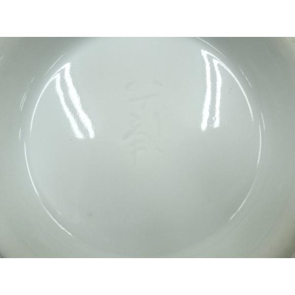 ys7096043; 宗sou 有田焼 中村清六造 白磁牡丹彫庵 鶴首花瓶（共箱