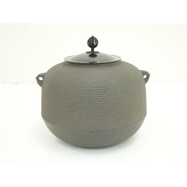 ys7294319; 宗sou 釜師 菊地政光造 丸霰釜（釜鐶付）（共箱）【道