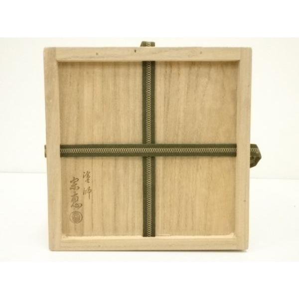 Ｎ５７１　皆具　『一ノ瀬宗辰造』『砂張銅渦巻紋』『水指　建水　蓋置　杓立』　共箱 A rare parcel-gilt silver tripod vessel and cover Tang