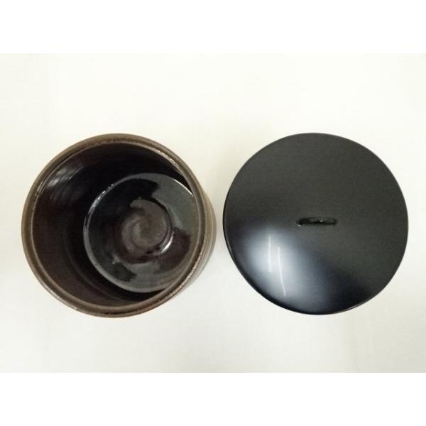 Ｎ５７１　皆具　『一ノ瀬宗辰造』『砂張銅渦巻紋』『水指　建水　蓋置　杓立』　共箱 A rare parcel-gilt silver tripod vessel and cover Tang