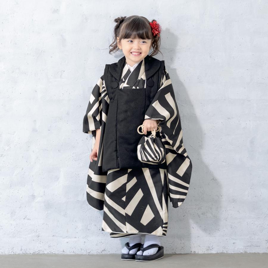 七五三 着物 3歳 販売 女の子 三歳 着物セット 被布セット 黒 白 七五三 着物 3歳 販売 女の子 三歳 着物セット 被布セット 黒 白