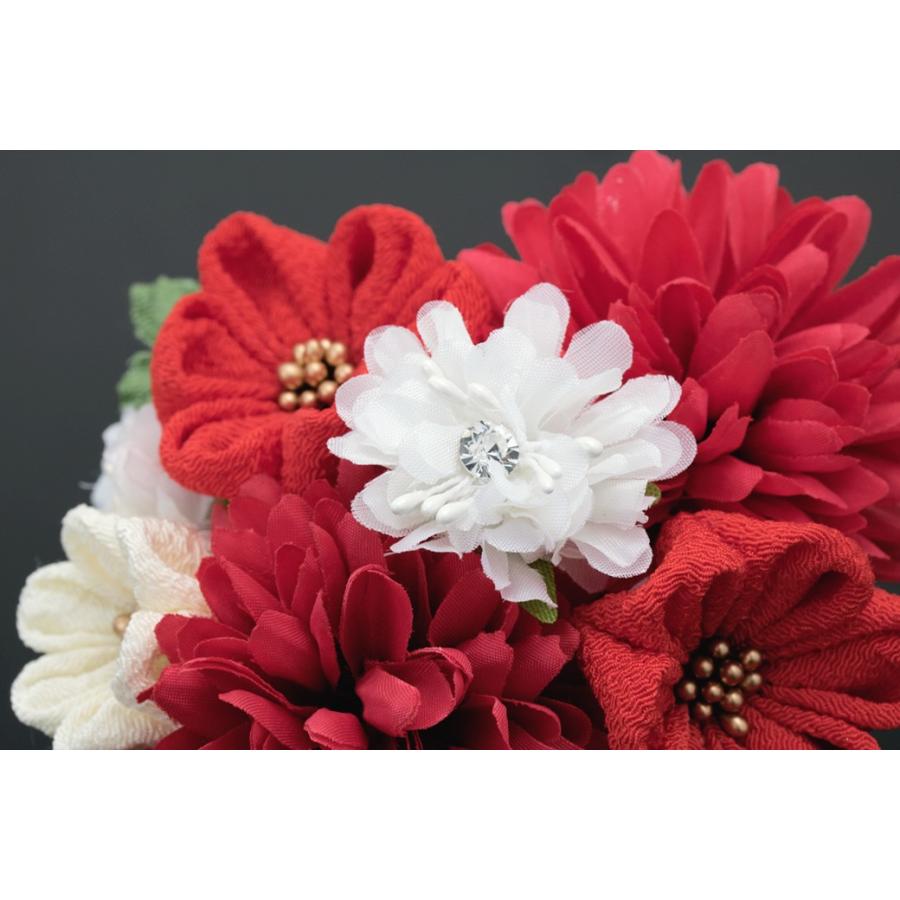 髪飾り つまみ細工 2点セット 赤 レッド 白 ピンポンマム 菊 花 びら飾り コーム Uピン 髪留め 成人式向け 卒業式向け 振袖向け 袴向け ヘアアクセ 日本製 Kaz5795tw 33 きもの館 創美苑 通販 Yahoo ショッピング