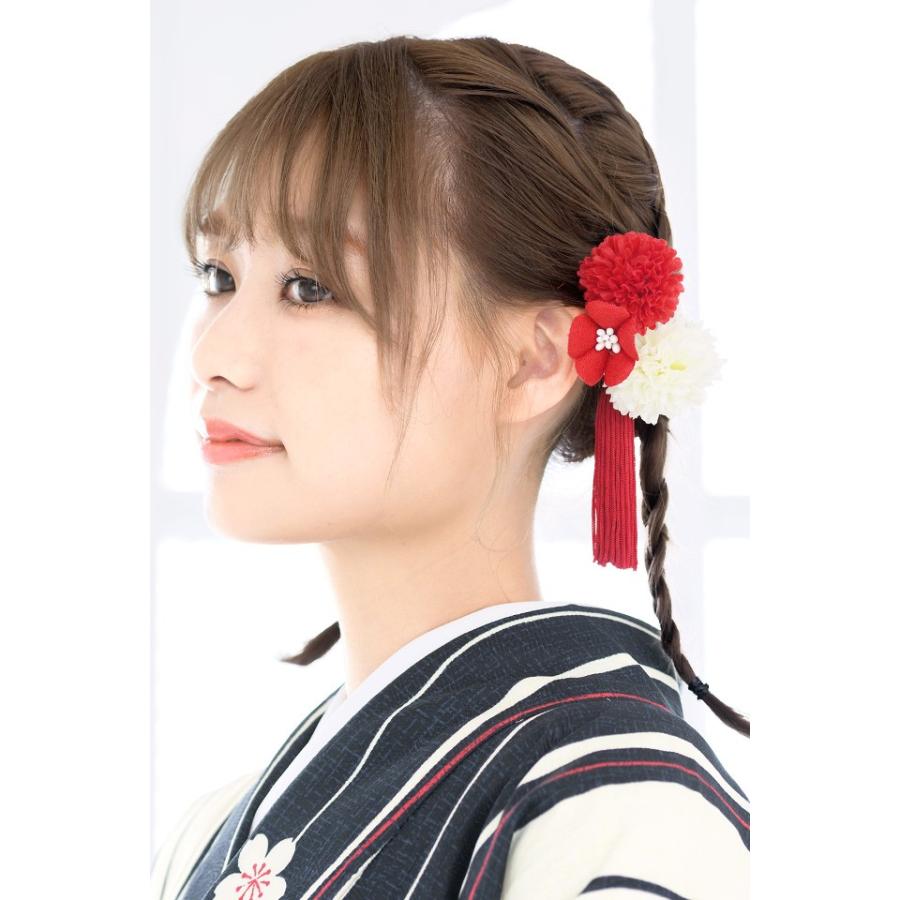 髪飾り 赤 レッド 白 ホワイト ピンポンマム 菊 花 縮緬 ちりめん 房飾り コサージュ コーム 髪留め ヘアアクセサリー 成人式向け 振袖向け 卒業式向け 日本製 Kaz6335cm 3073 きもの館 創美苑 通販 Yahoo ショッピング