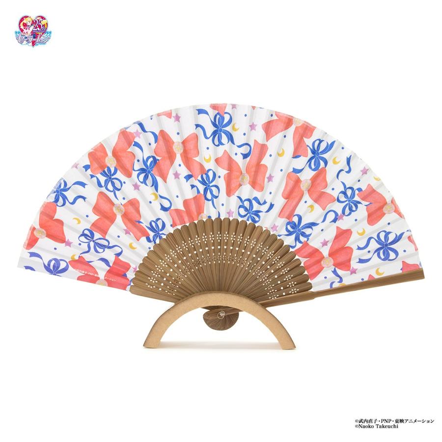 扇子 美少女戦士セーラームーン 京都丸紅 白系 オフホワイト 赤 リボン柄 セーラームーン 月野うさぎ モダン Sailor Moon Moon Sn002 3122 きもの館 創美苑 通販 Yahoo ショッピング
