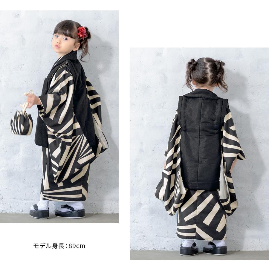 七五三 着物 3歳 レンタル 女の子 被布 フルセット 黒 白 幾何学 七五三 着物 3歳 レンタル 女の子 被布 フルセット 黒 白 幾何学