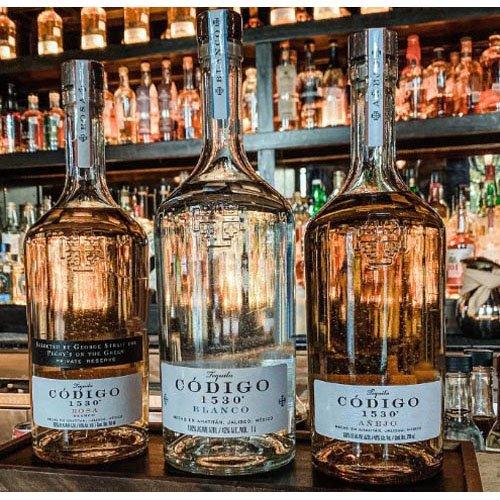 コディゴ 1530 レポサド プレミアム テキーラ 無添加 ワイン樽