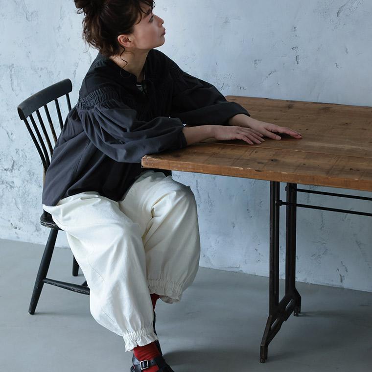 ふくろうと月 ちょこっとフリルなパンツ レディース バルーンパンツ コクーンパンツ 裾フリル ロング クロップド 麻混 リネン混 ボトムスの画像