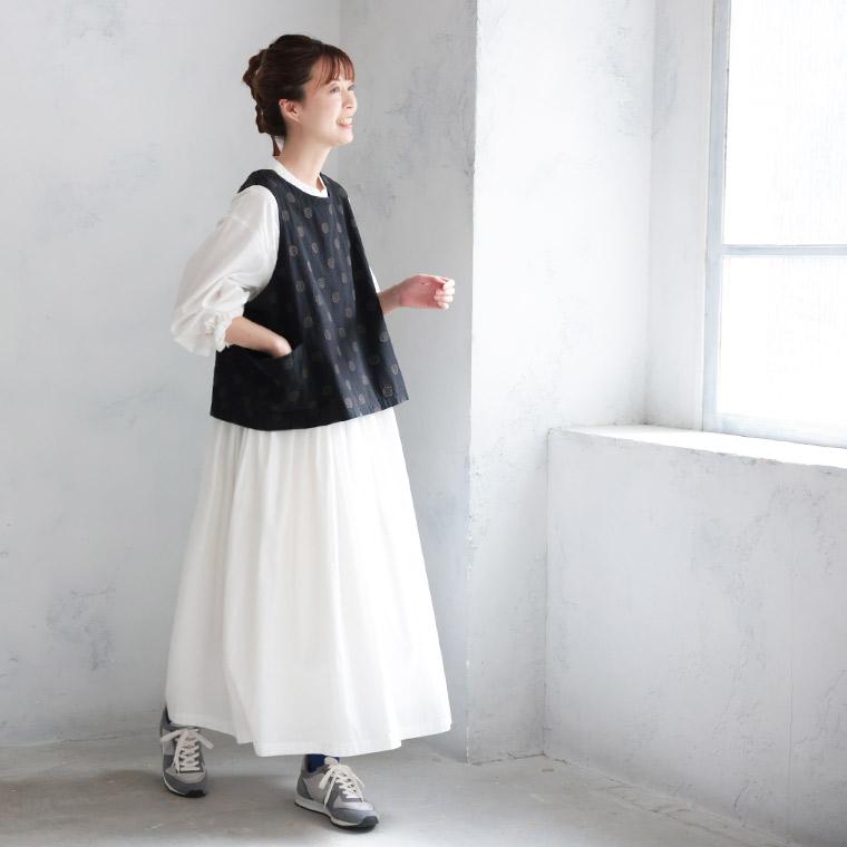 soulberry（ソウルベリー） O.W.N モノトーンなドット刺繍ベスト