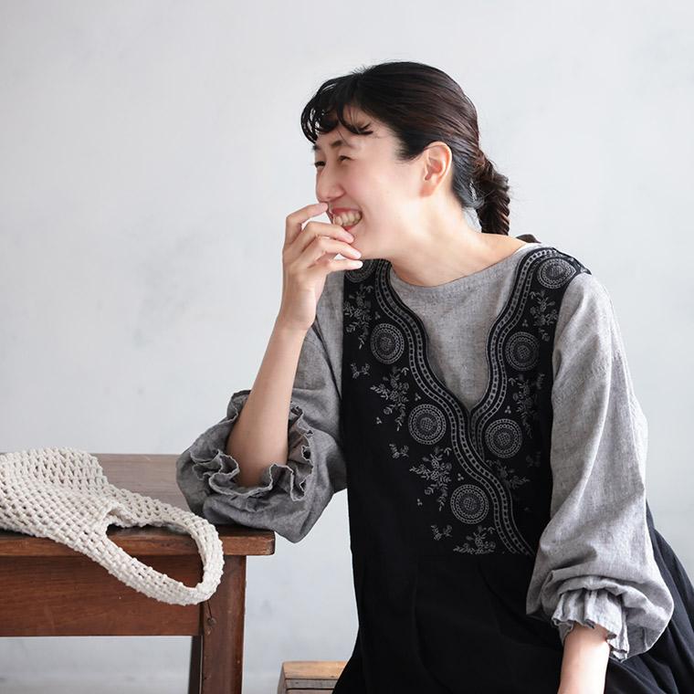 はちみつ堂 たっぷり刺繍のワンピース レディース ジャンパースカート