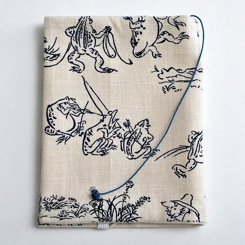 Geometric Bird 文庫本サイズ ブックカバー ハンドメイド CONCISE ブックカバー 布 布のブックカバー 鳥獣戯画 生成 文庫・A6 綿