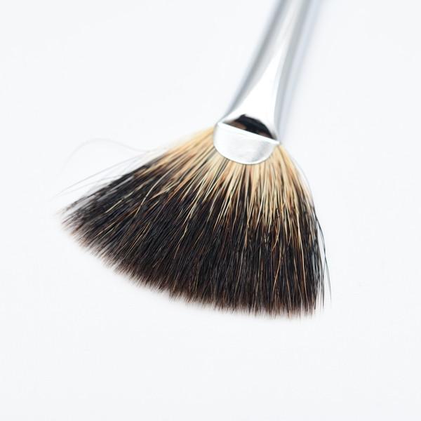 B品 アウトレット ファンブラシ 熊野筆 プロ用 高級 A-16 : 素材本舗