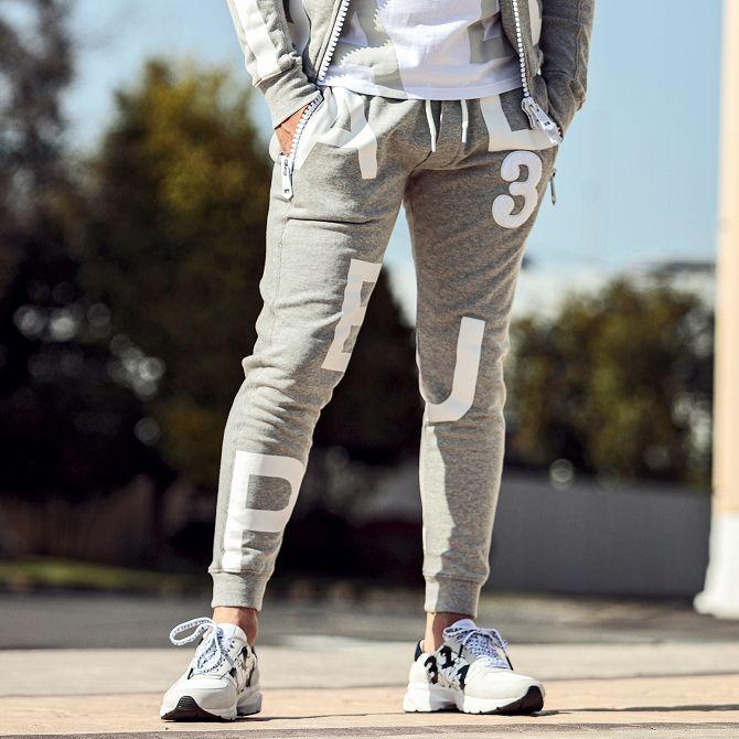 1PIU1UGUALE3 RELAX ウノピゥウノウグァーレトレ ビッグファスナー