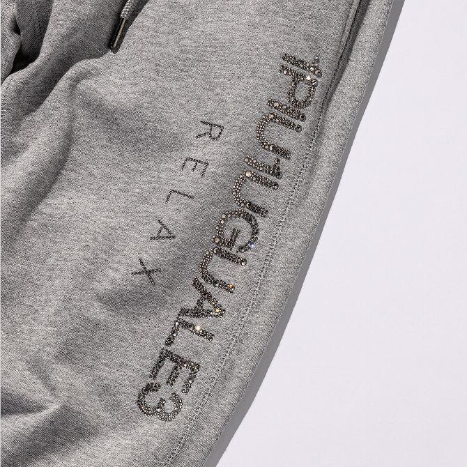 1piu1uguale3 Relax おしゃれ かっこいい ウノピゥウノウグァーレトレ ウノピュウ ブランド メンズ ランダムラインストーンロゴスウェットリブパンツ 格安 価格でご提供いたします ウノピゥウノウグァーレトレ