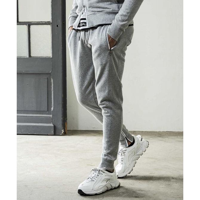 1PIU1UGUALE3 RELAX ウノピゥウノウグァーレトレ リラックス ジップ