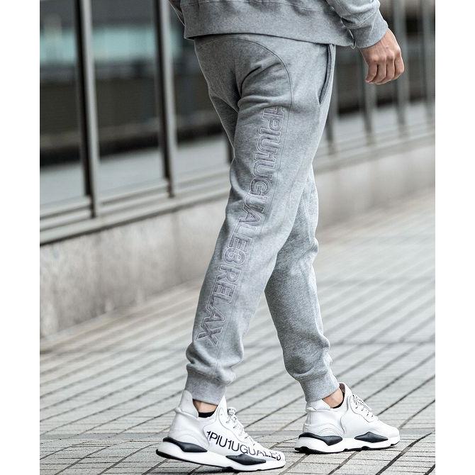 1PIU1UGUALE3 RELAX ウノピゥウノウグァーレトレ リラックス サイド