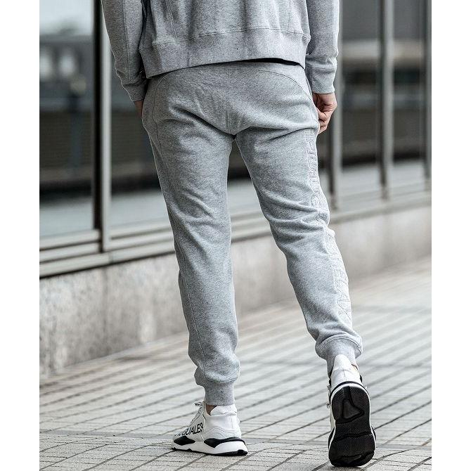 1PIU1UGUALE3 RELAX ウノピゥウノウグァーレトレ リラックス サイド