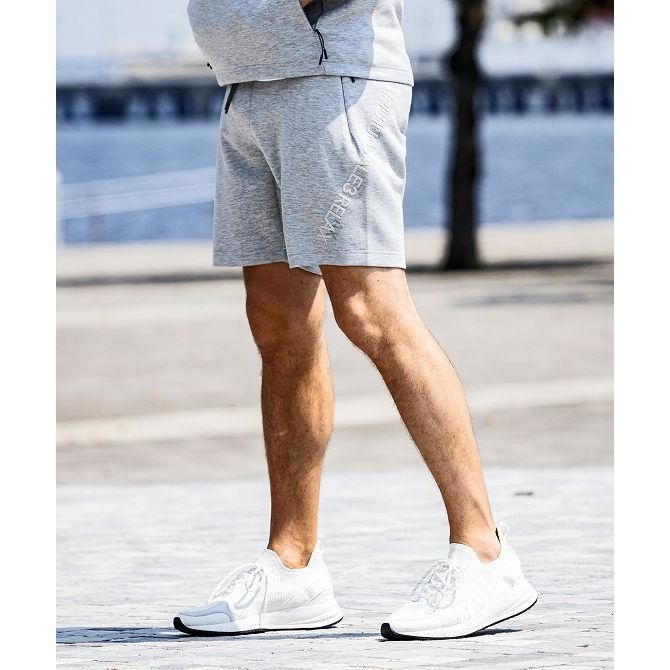 1PIU1UGUALE3 RELAX ウノピゥウノウグァーレトレ リラックス