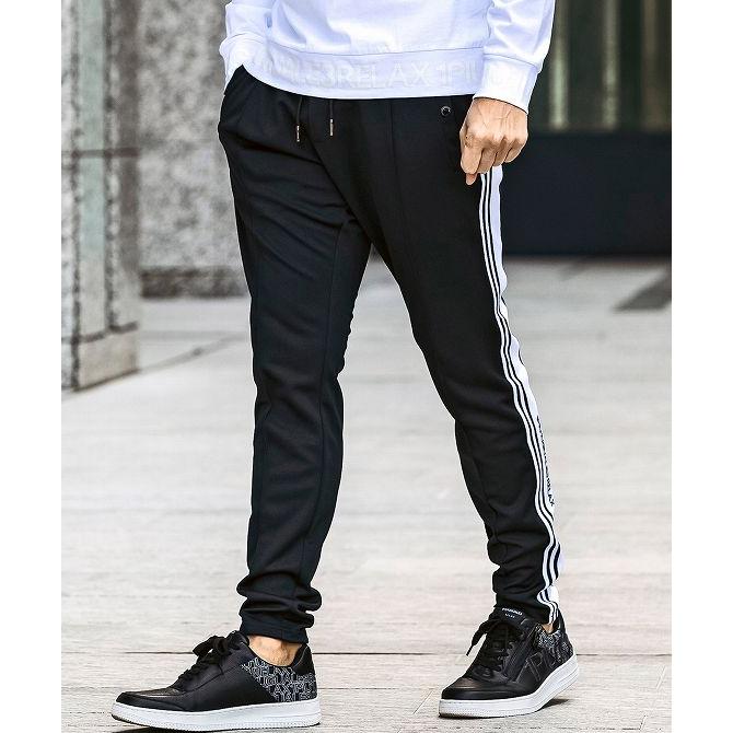 1PIU1UGUALE3 　刺繍ロゴ入りスリムフィットパンツ　スラックス　黒 1PIU1UGUALE3 刺繍ロゴ入りスリムフィットパンツ スラックス 黒