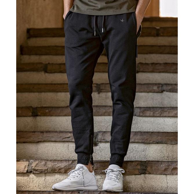 1PIU1UGUALE3 RELAX ウノピゥウノウグァーレトレ リラックス レザー