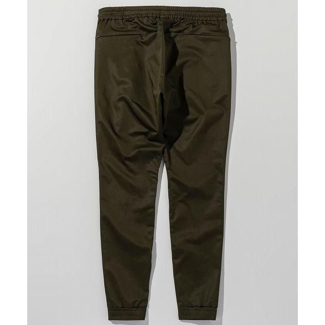 限定SALE【未使用品】1PIU1UGUALE3 クリースリブスラックス L 1PIU1UGUALE3 RELAX ウノピゥウノウグァーレトレ リラックス