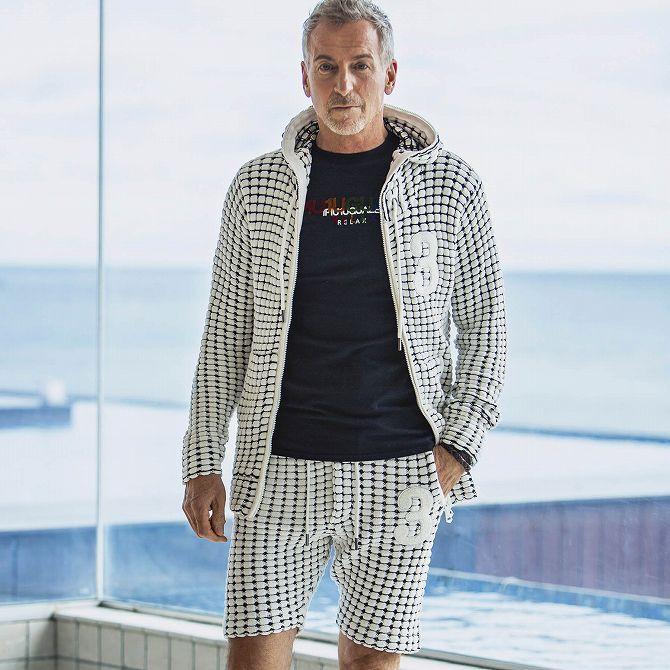 1PIU1UGUALE3 RELAX ウノピゥウノウグァーレトレ 3ロゴ ビッグワッフル