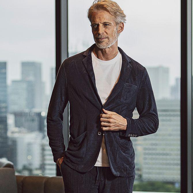 1PIU1UGUALE3 RELAX ウノピゥウノウグァーレトレ パイルロゴ