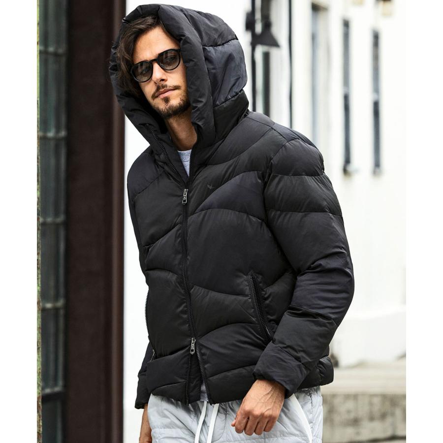 【ウノピュウノウグァーレトレ】人気カモフラージュ柄総柄 長袖ブルゾンジャケットM ウノピュウノウグァーレトレ】人気カモフラージュ柄総柄 長袖