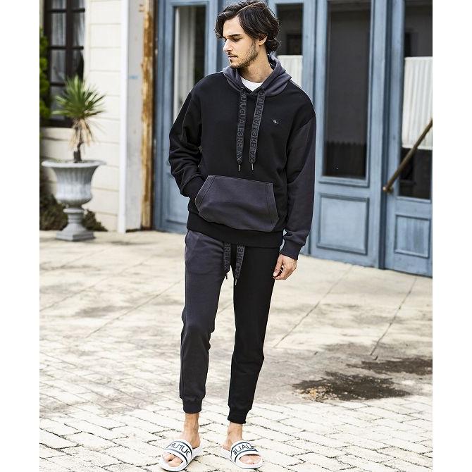 1PIU1UGUALE3 RELAX ウノピゥウノウグァーレトレ リラックス