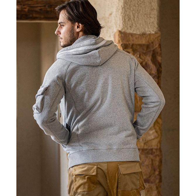 1PIU1UGUALE3 RELAX ウノピゥウノウグァーレトレ リラックス