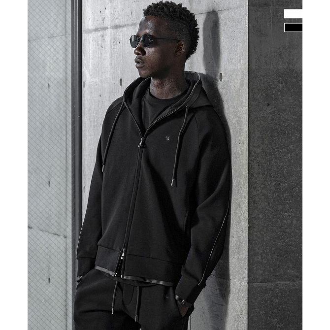 1PIU1UGUALE3 RELAX ウノピゥウノウグァーレトレ リラックス レザー