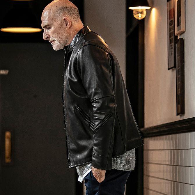 1PIU1UGUALE3 RELAX ウノピゥウノウグァーレトレ ストレッチ レザー