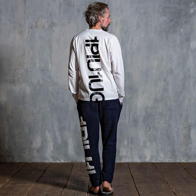 1PIU1UGUALE3 RELAX ウノピゥウノウグァーレトレ バックプリント  