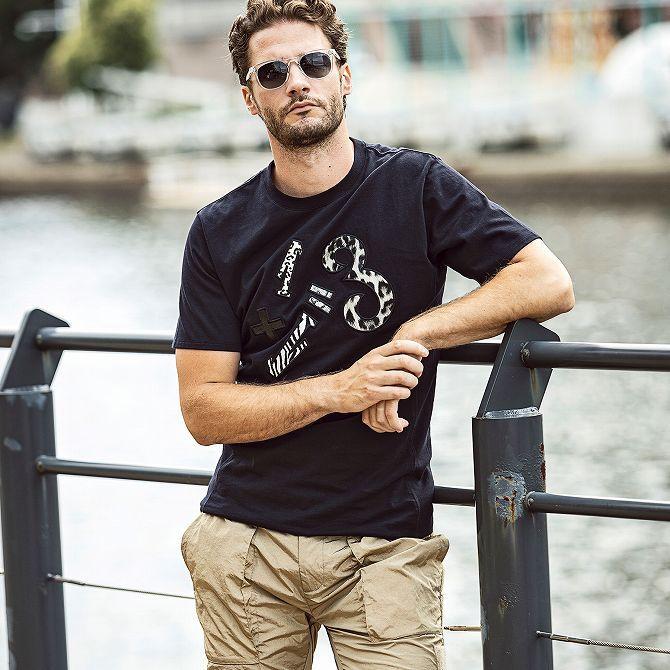 1PIU1UGUALE3 RELAX ウノピゥウノウグァーレトレ 1+1=3 アニマルロゴ T