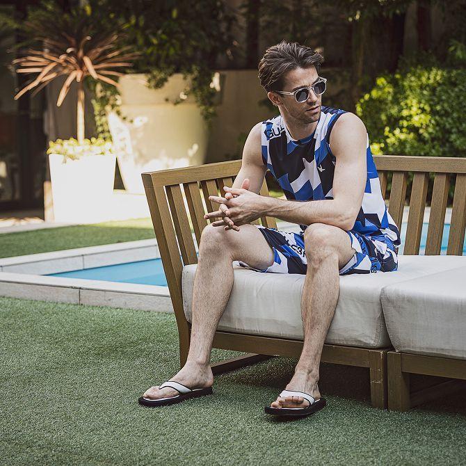 1PIU1UGUALE3 RELAX ウノピゥウノウグァーレトレ 総柄ノースリーブ