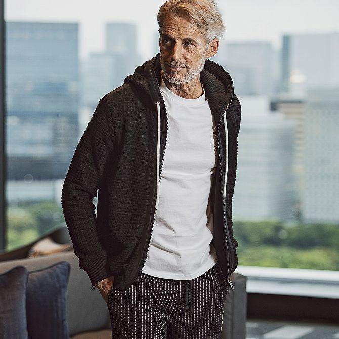 1PIU1UGUALE3 RELAX ウノピゥウノウグァーレトレ ラバーワッペン 半袖