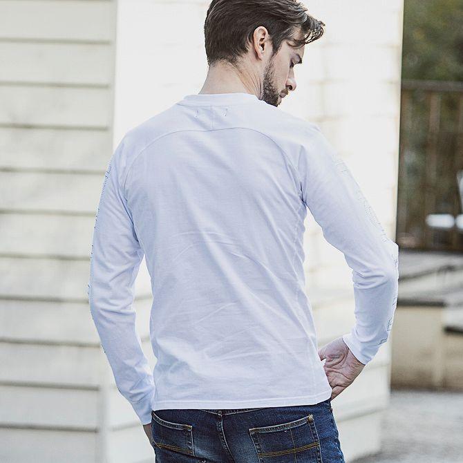 【新品】1PIU1UGUALE3 RELAX／ワッペンロゴ ロンT カットソー 1PIU1UGUALE3 RELAX ウノピゥウノウグァーレトレ ラインストーン