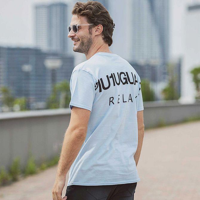 1PIU1UGUALE3 RELAX ウノピゥウノウグァーレトレ バック ロゴ