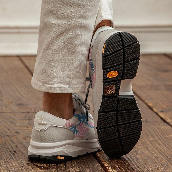 1PIU1UGUALE3 RELAX ウノピゥウノウグァーレトレ カモ柄ロゴスニーカー