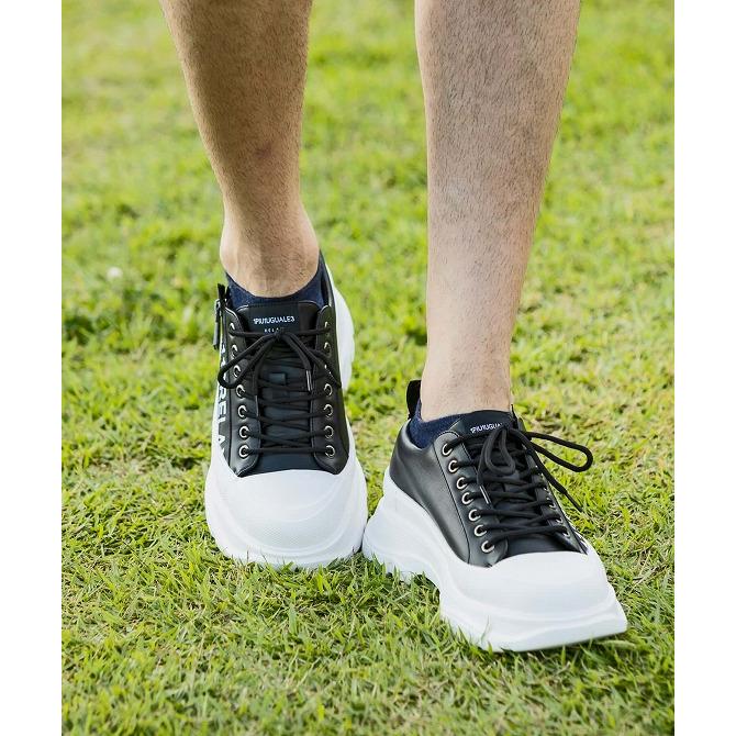 1PIU1UGUALE3 RELAX ウノピゥウノウグァーレトレ リラックス ロゴ