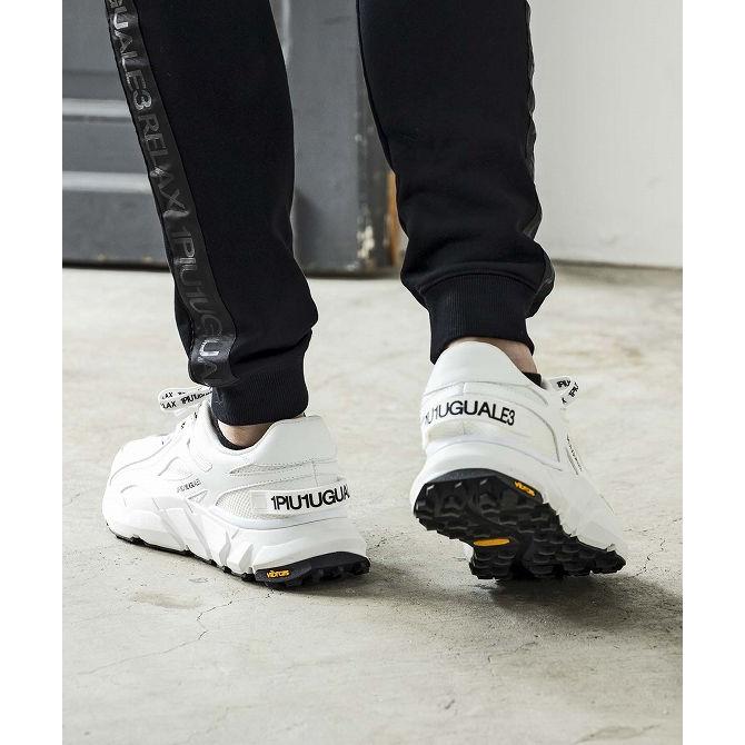 1PIU1UGUALE3 RELAX ウノピゥウノウグァーレトレ リラックス