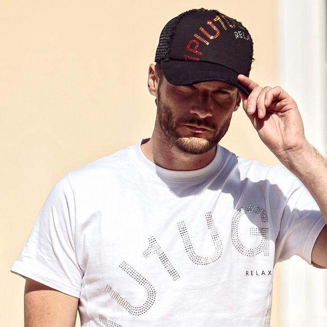 1PIU1UGUALE3 RELAX ウノピゥウノウグァーレトレ ラインストーンロゴ