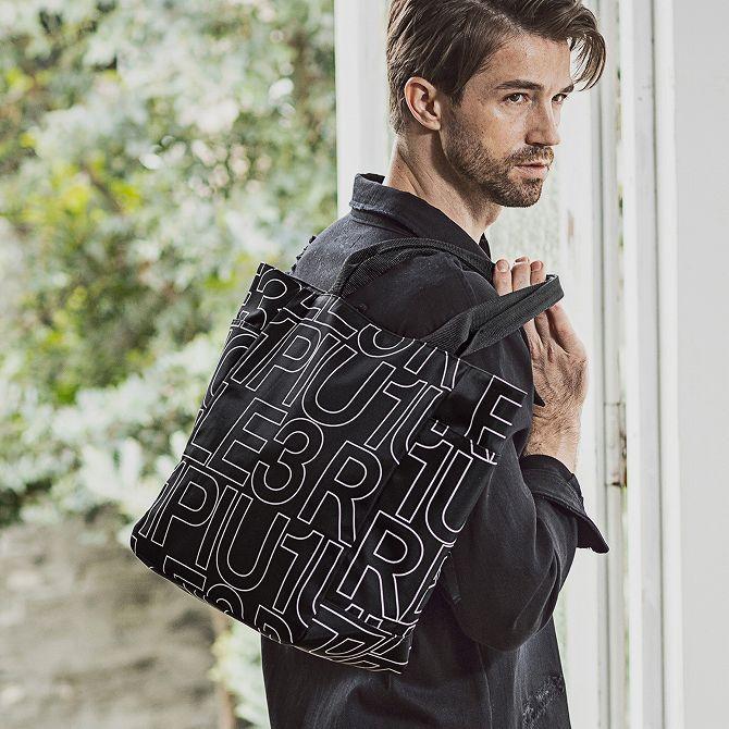 ❤️1PIU1UGUALE3 RELAX(ウノピゥウリラックス ）総柄トートバッグ 1PIU1UGUALE3 RELAX ウノピゥウノウグァーレトレ リラックス 総