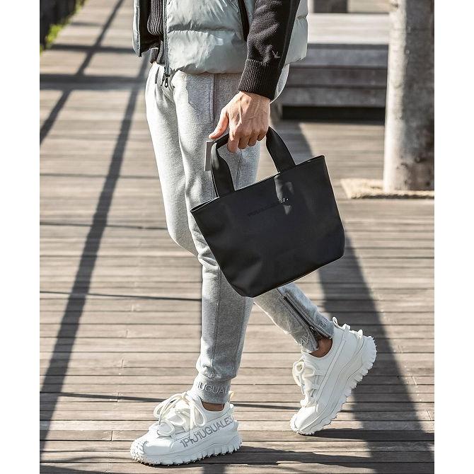 1PIU1UGUALE3 RELAXシンセティックレザー バックルベルト トート 1PIU1UGUALE3 RELAXシンセティックレザー バックルベルト トート