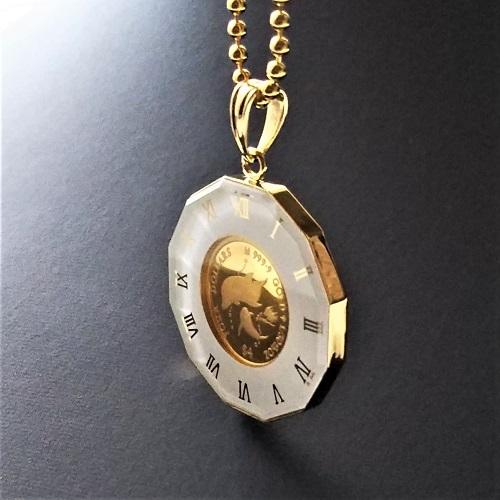 24金 イルカ金貨 1/30オンス K18 白時計枠 ガラス入り サービス