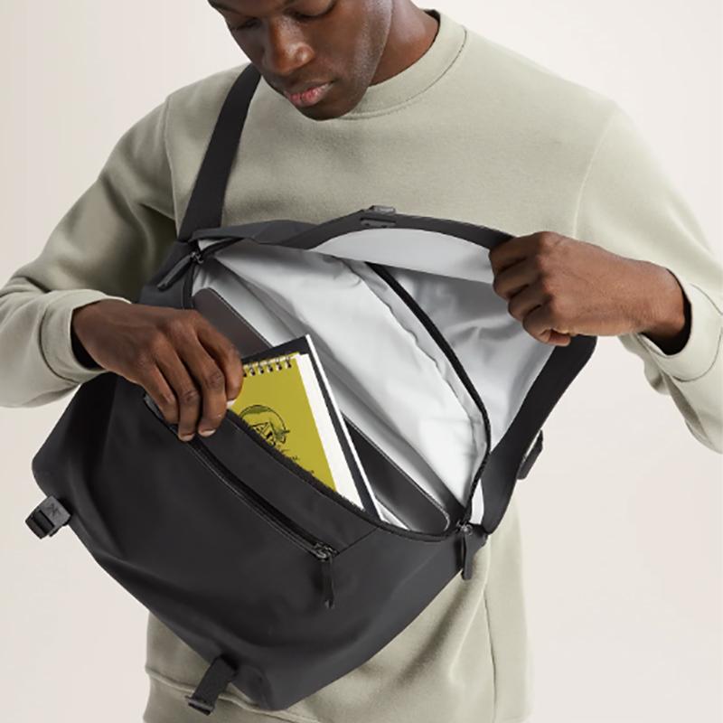 ARC'TERYX（アークテリクス） グランビル10 クーリエバッグ GRANVILLE