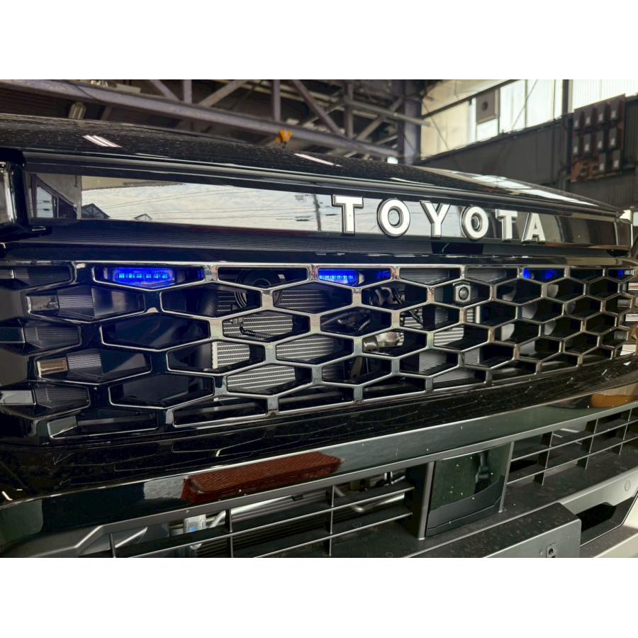 HILUX GUN226(Z Adventure)ハイラックス グリルマーカー : SPD