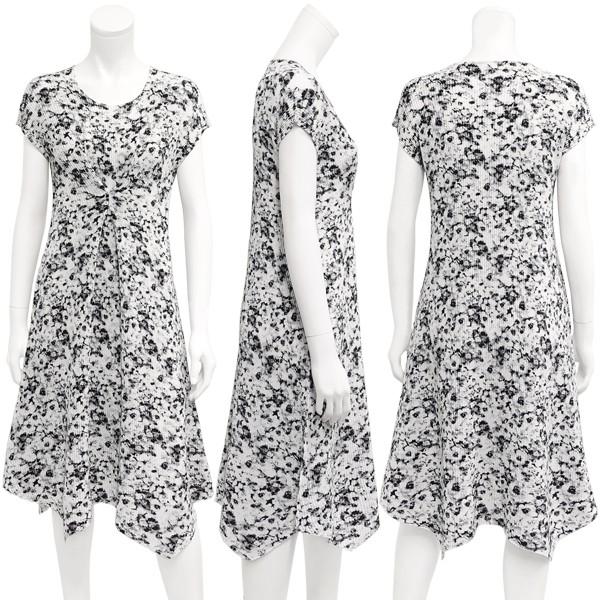 SPECCHIO（スペッチオ） シャトルプリーツ Aライン 半袖 花柄