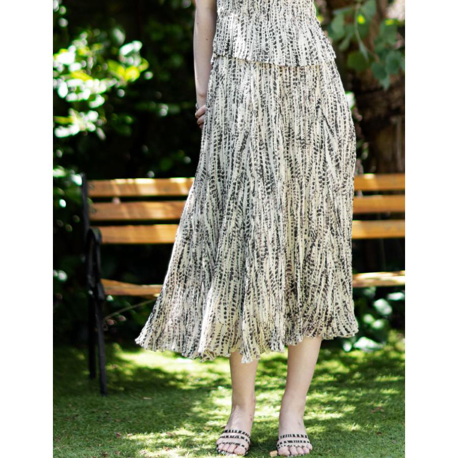 定価3万　新品タグ付【スペッチオ】ロングスカート　プリーツ　ドット　フォーマル 定価3万 新品タグ付【スペッチオ】ロングスカート プリーツ