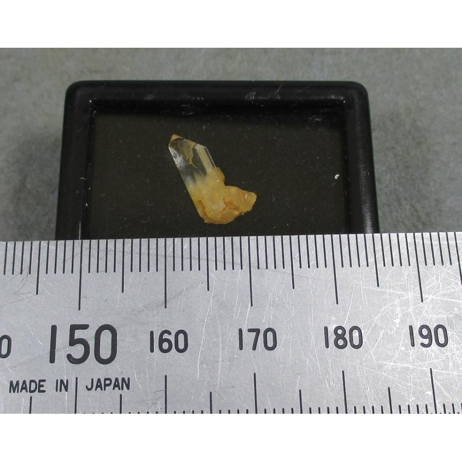 QUARTZ(水晶：日本式双晶)奈良県五代松鉱山0769 : ラピス - 通販