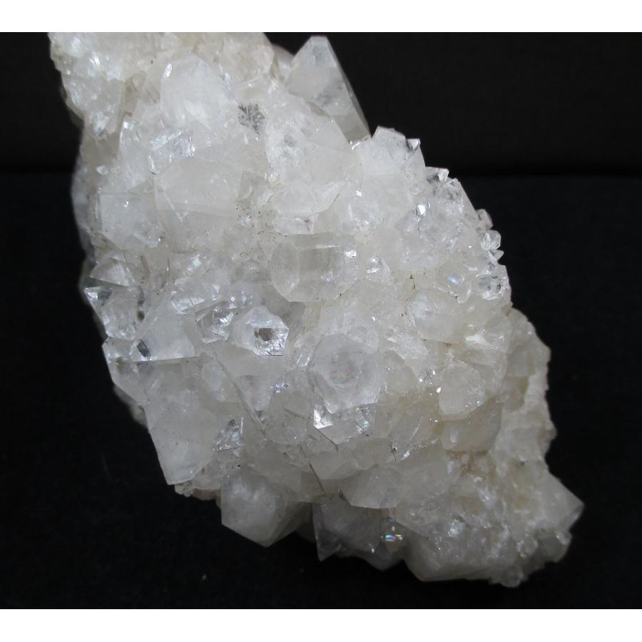 Apophyllite(魚眼石)岐阜県神岡鉱山0984
